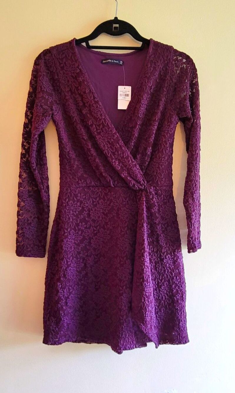 NWT Abercrombie & Fitch Women’s Dress- XS Purple Floral Lace - Long Sleeve
